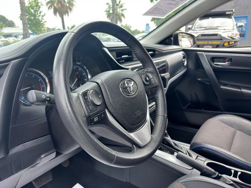 Used 2018 Toyota Corolla SE w/ Carpet Mat Package (TMS) FWD image 17