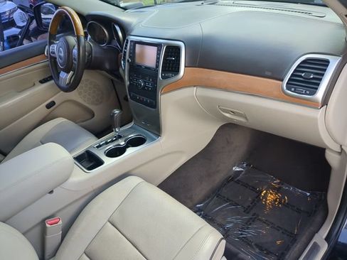 Used 2013 Jeep Grand Cherokee Overland RWD image 13
