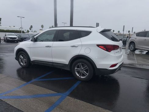 Used 2017 Hyundai Santa Fe Sport image 9