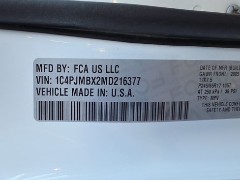 Used 2021 Jeep Cherokee Trailhawk AWD/4WD image 35