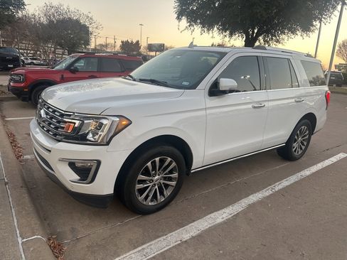 Used 2018 Ford Expedition Limited image 2