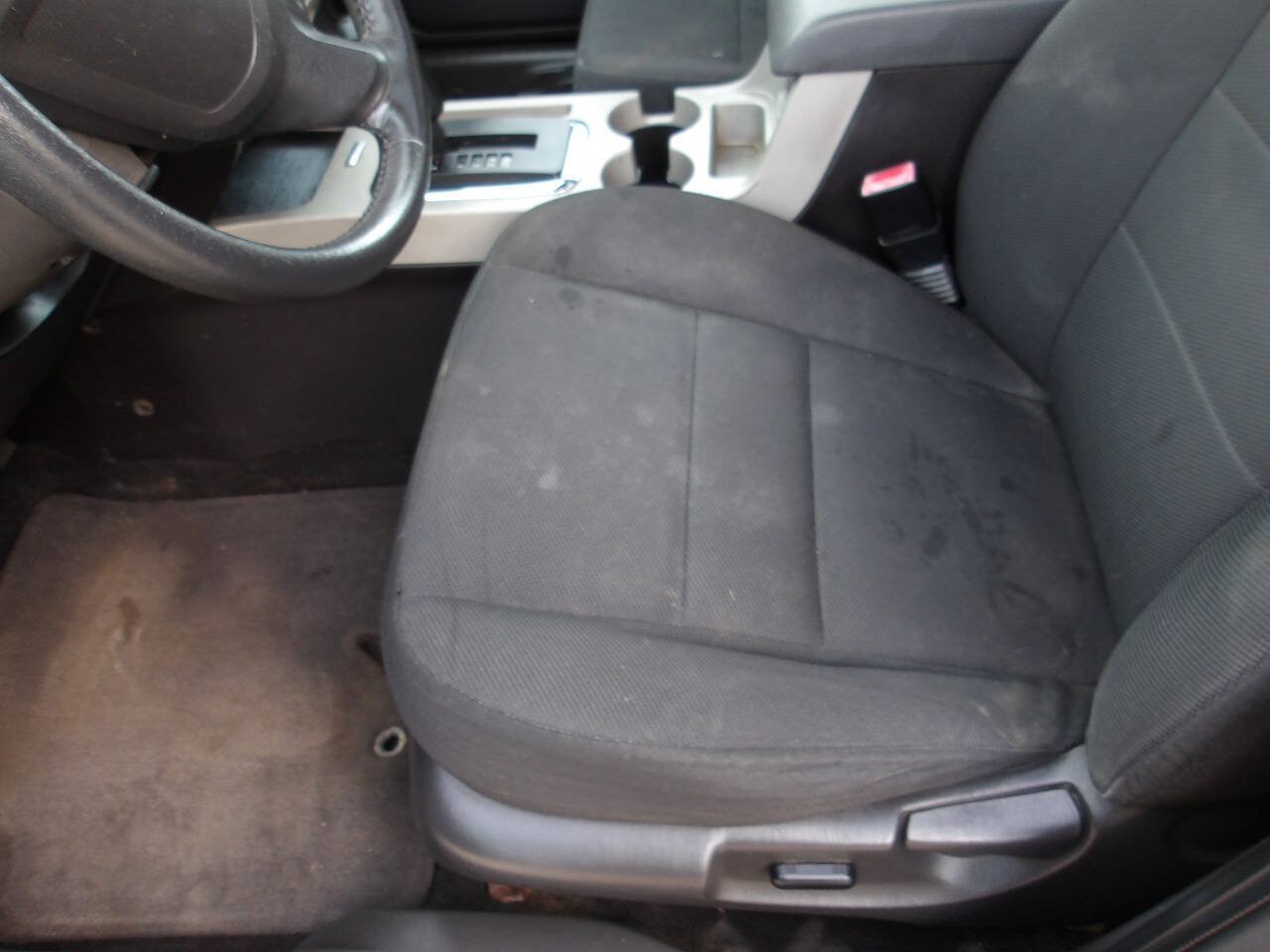 Used 2010 Ford Escape XLT AWD/4WD image 22