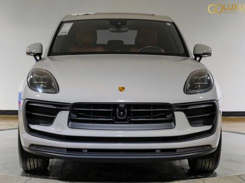 Used 2024 Porsche Macan AWD/4WD image 7