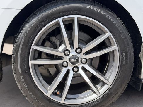 Used 2015 Ford Mustang Premium image 10