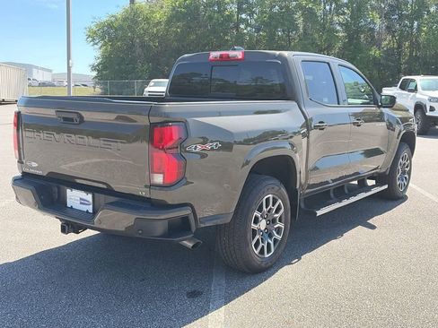 Used 2024 Chevrolet Colorado LT w/ LT Convenience Package III AWD/4WD image 4