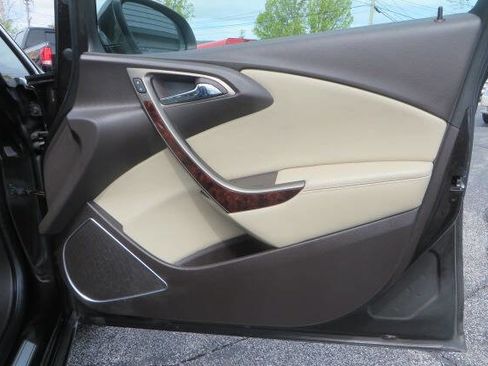 Used 2014 Buick Verano FWD image 11