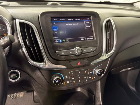 Used 2020 Chevrolet Equinox LT image 15