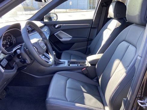 Certified 2025 Audi Q3 2.0T Premium w/ Convenience Package image 21