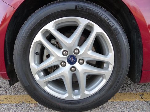 Used 2014 Ford Fusion SE image 13