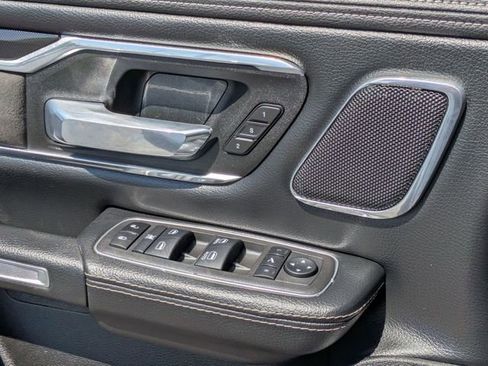 Used 2022 RAM 1500 Laramie AWD/4WD image 12