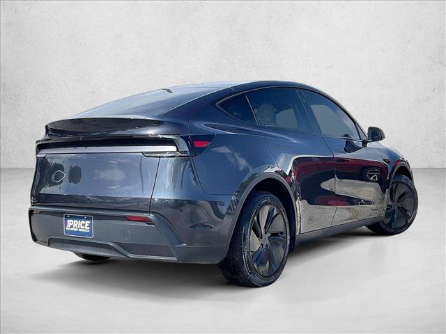 Used 2026 Tesla Model Y 2WD image 2