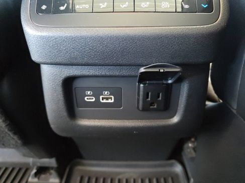Used 2022 Nissan Pathfinder SL AWD/4WD image 20