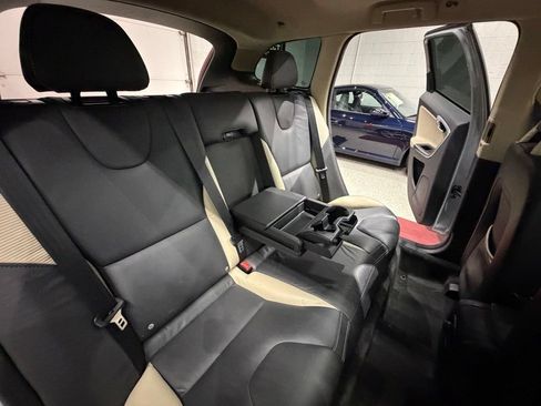 Used 2012 Volvo XC60 T6 AWD/4WD image 26