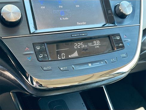 Used 2016 Toyota Avalon XLE Premium image 15