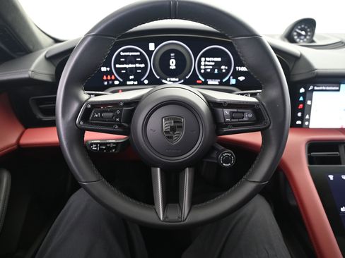 Used 2025 Porsche Taycan Turbo image 39