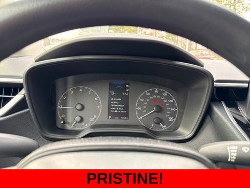 Used 2025 Toyota Corolla LE image 13