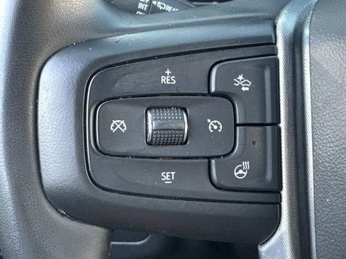 Used 2023 GMC Yukon XL SLT w/ SLT Premium Package image 29