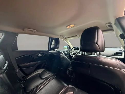 Used 2014 Jeep Cherokee Trailhawk w/ Leather Interior Group AWD/4WD image 14