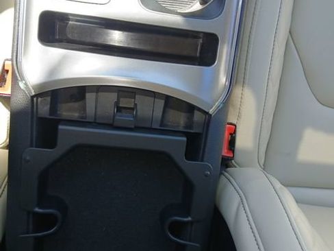 Used 2023 Ford Edge Titanium w/ Class II Trailer Tow Package AWD/4WD image 30