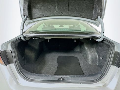 Used 2024 Nissan Altima 2.5 SV image 21