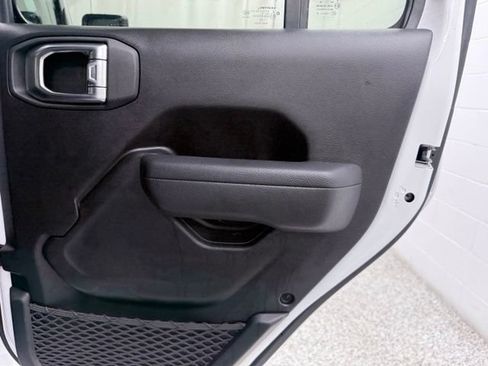 Used 2023 Jeep Wrangler Unlimited w/ Cold Weather Group AWD/4WD image 19