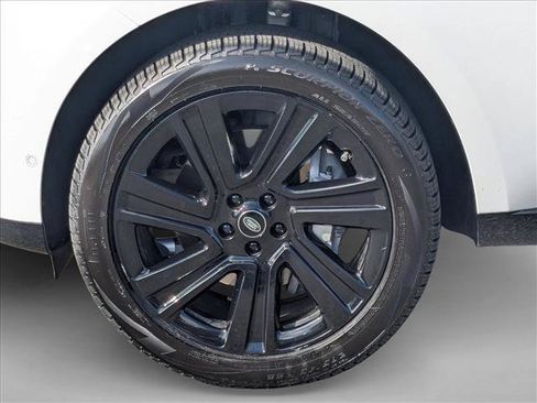 Used 2023 Land Rover Range Rover Long Wheelbase SE AWD/4WD image 28