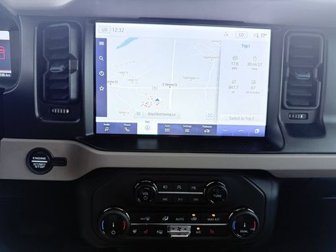 Used 2022 Ford Bronco Wildtrak AWD/4WD image 11