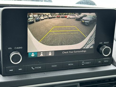 Used 2023 Honda Pilot LX image 24