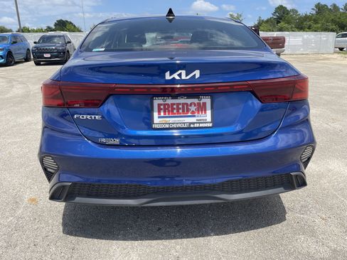 Used 2024 Kia Forte Sedan FWD image 5