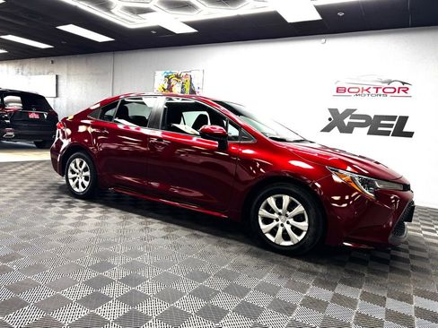 Used 2022 Toyota Corolla LE w/ Carpet Mat Package (TMS) image 2