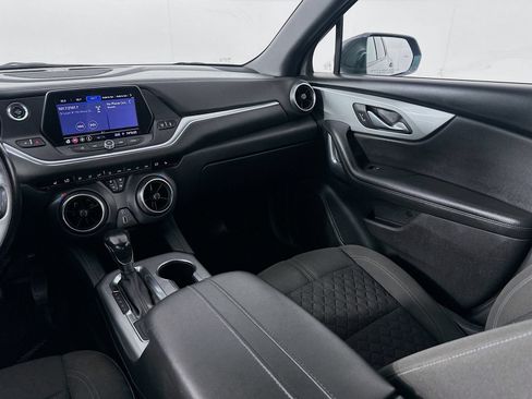 Used 2020 Chevrolet Blazer LT FWD image 25