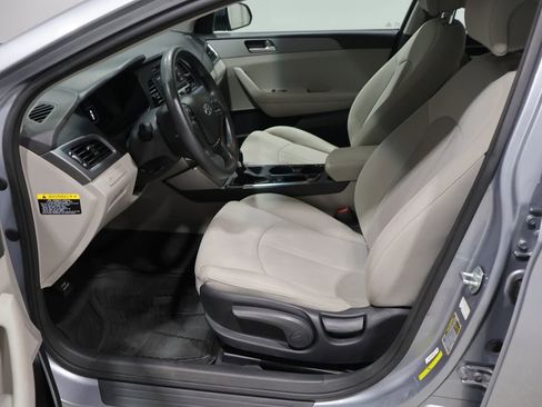 Used 2015 Hyundai Sonata SE FWD image 11