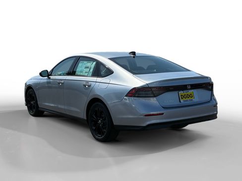 New 2025 Honda Accord SE image 3