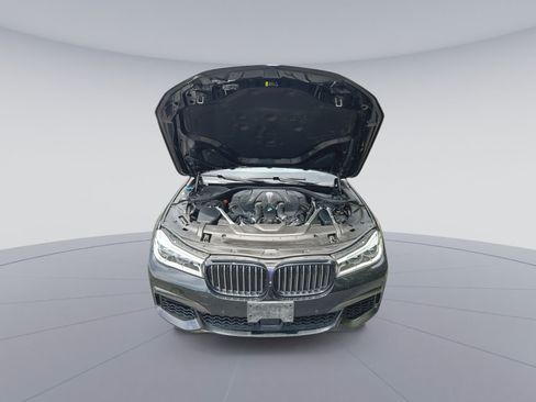 Used 2019 BMW 750i xDrive w/ Executive Package AWD/4WD image 37