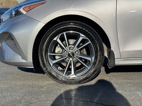 Used 2023 Kia Forte LXS w/ LXS Technology Package FWD image 10