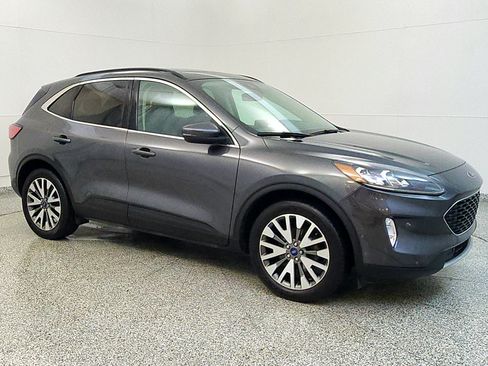 Used 2020 Ford Escape Titanium AWD/4WD image 7