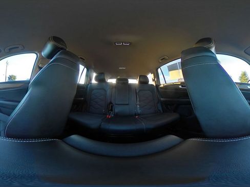 Used 2025 Volkswagen Atlas SE image 46