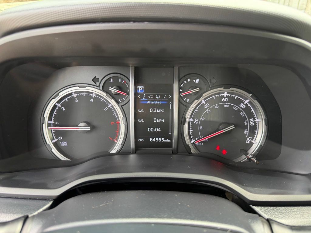 Used 2021 Toyota 4Runner TRD Off-Road Premium w/ Moonroof Package AWD/4WD image 19