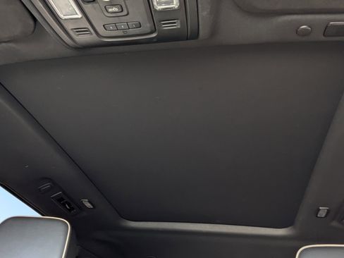 Used 2022 Chevrolet Tahoe Premier image 13