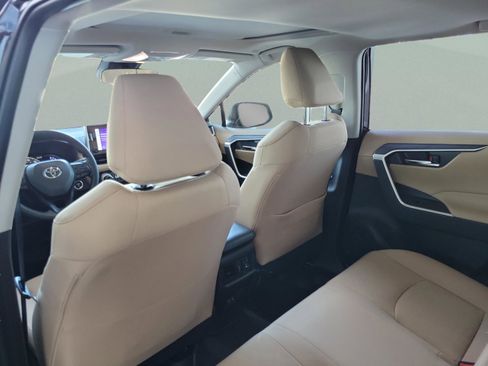 Certified 2025 Toyota RAV4 XLE image 22