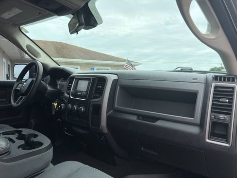 Used 2016 RAM 1500 Express AWD/4WD image 11