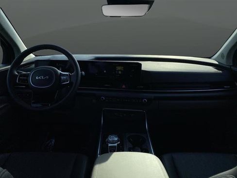 New 2026 Kia Carnival EX image 5