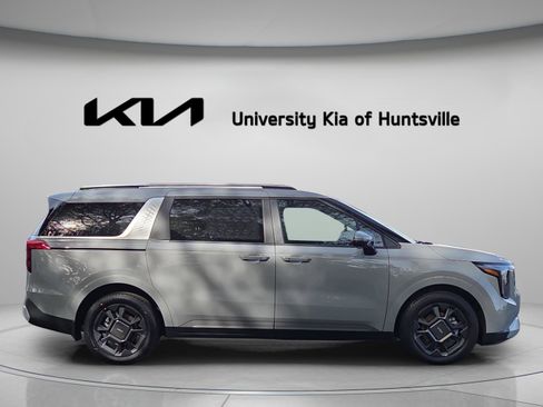 New 2026 Kia Carnival EX FWD image 8