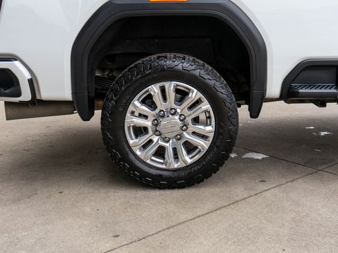 Used 2020 GMC Sierra 2500 Denali w/ Denali Ultimate Package image 38