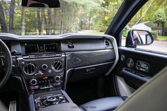 Used 2021 Rolls-Royce Cullinan Black Badge AWD/4WD image 86