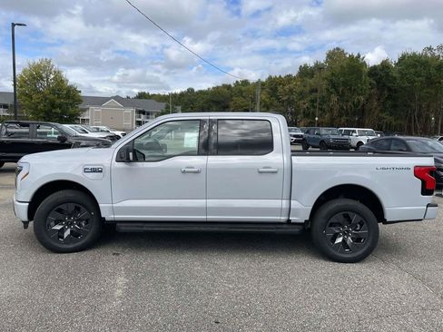 New 2025 Ford F150 Lightning Flash AWD/4WD image 6
