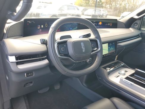 New 2025 Lincoln Navigator L Reserve w/ Jet Appearance Package image 14