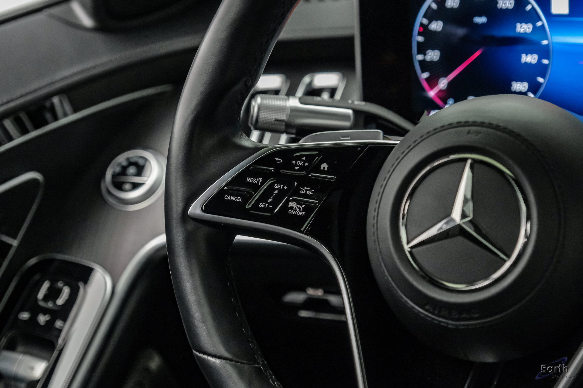 Used 2022 Mercedes-Benz S 580 4MATIC Sedan w/ AMG Line Package image 53