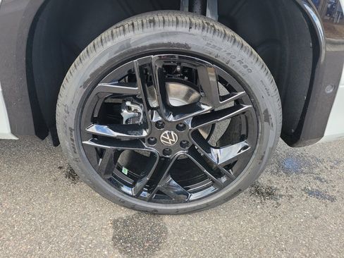 New 2026 Volkswagen Tiguan SE R-Line image 22