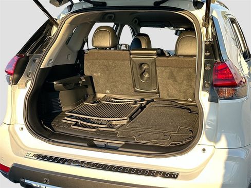 Used 2020 Nissan Rogue SL image 24